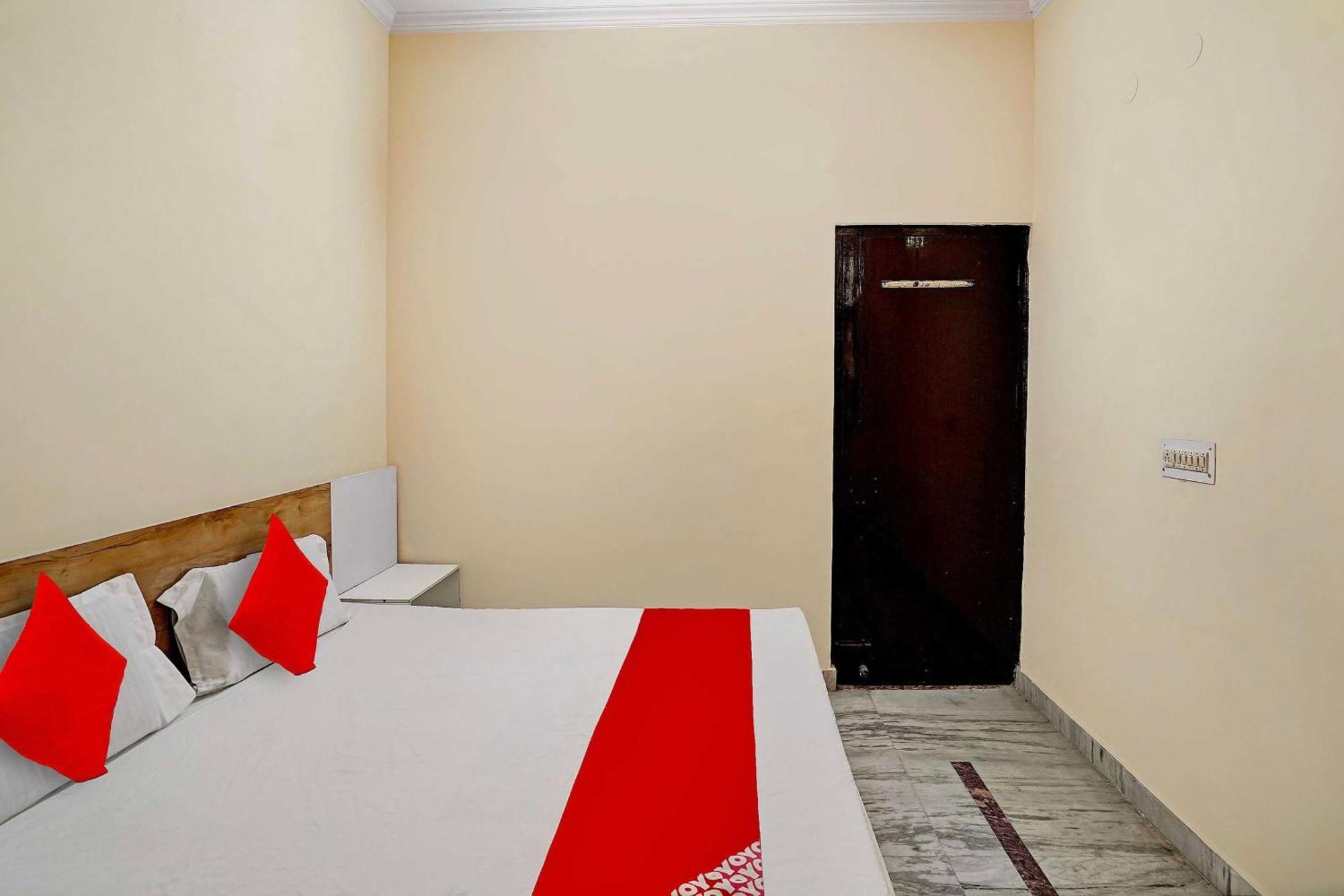 Hotel O 81617 The Pacific Hotel Ghaziabad Extérieur photo