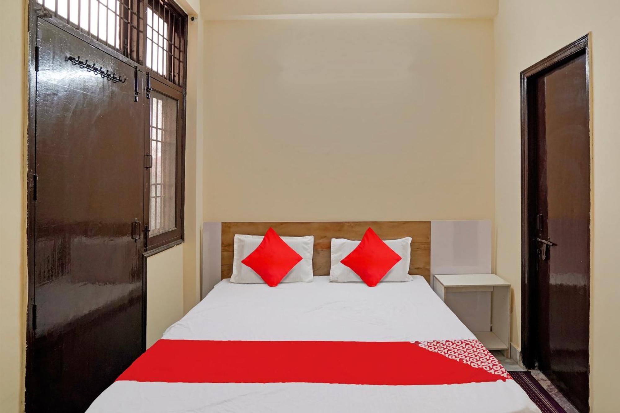 Hotel O 81617 The Pacific Hotel Ghaziabad Extérieur photo