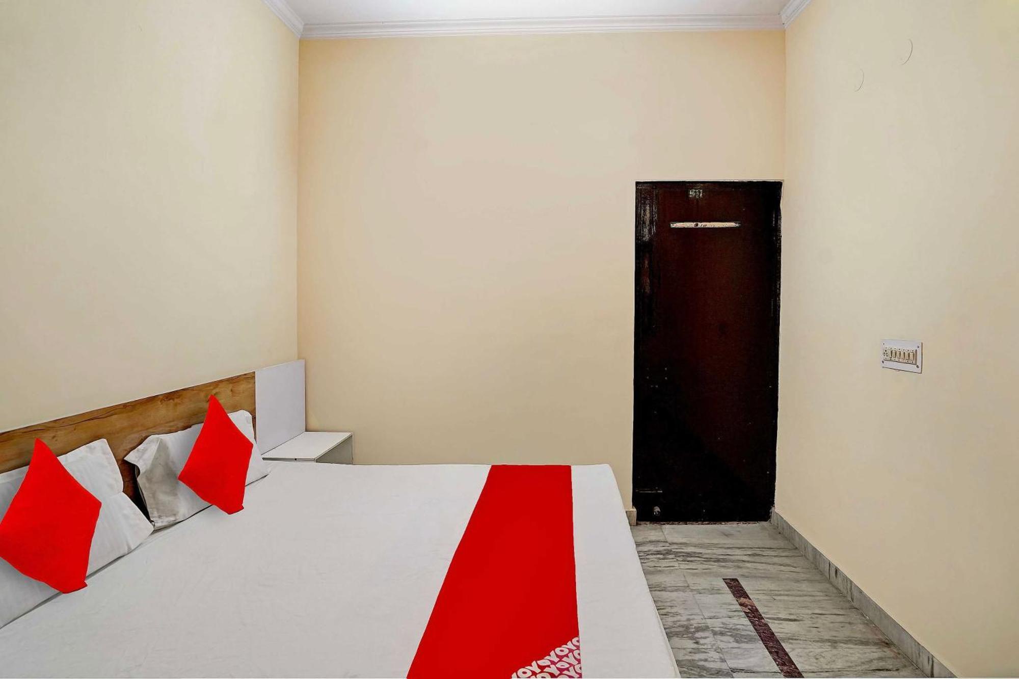 Hotel O 81617 The Pacific Hotel Ghaziabad Extérieur photo