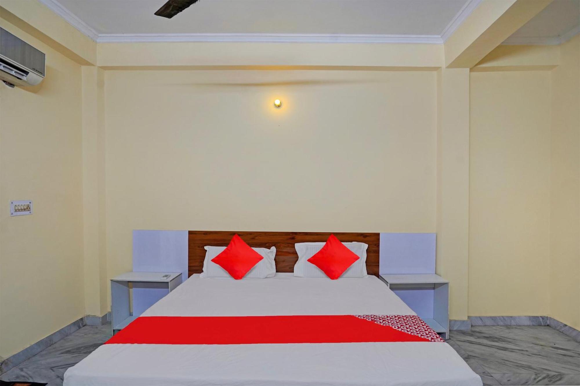 Hotel O 81617 The Pacific Hotel Ghaziabad Extérieur photo