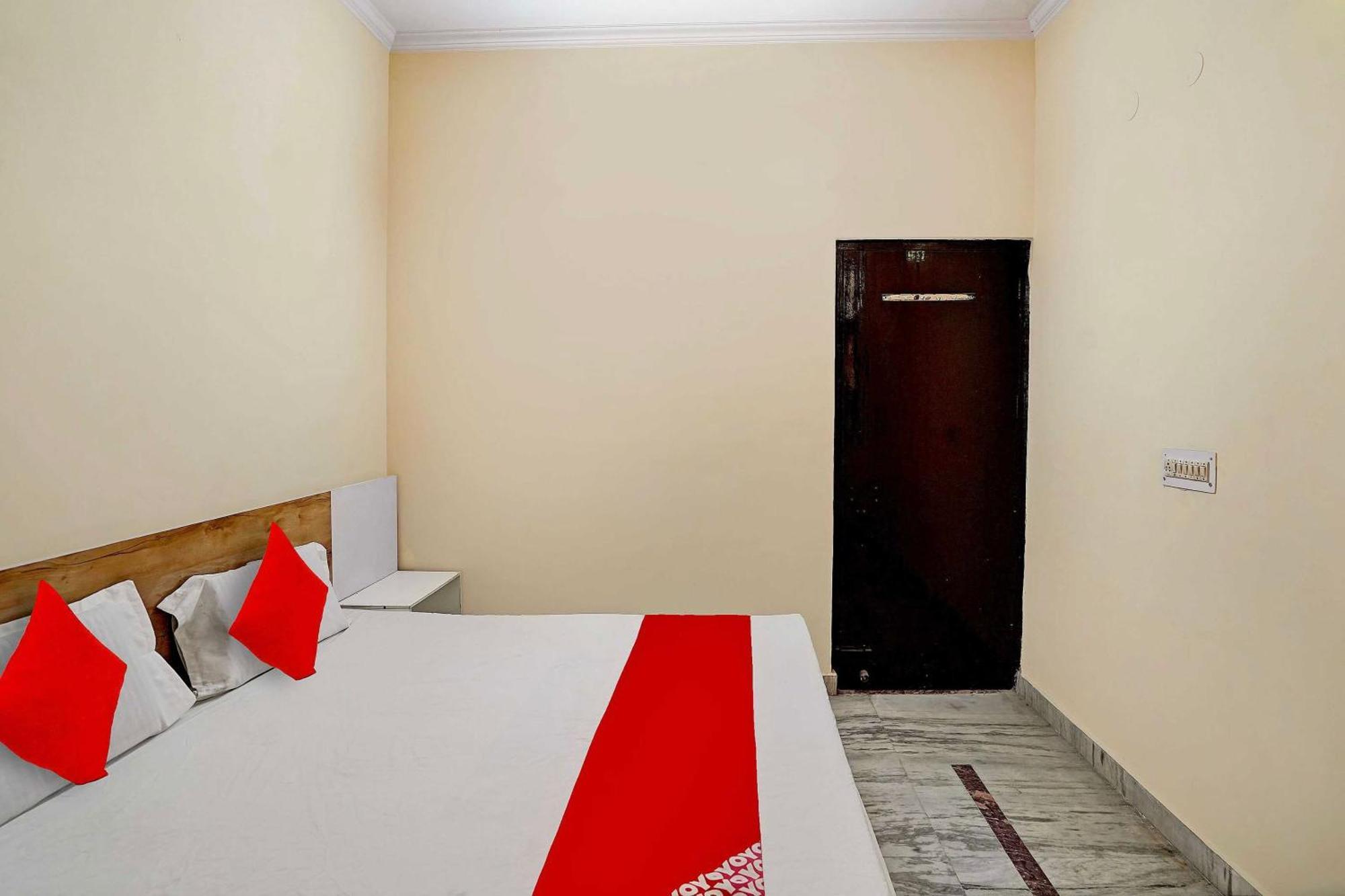 Hotel O 81617 The Pacific Hotel Ghaziabad Extérieur photo